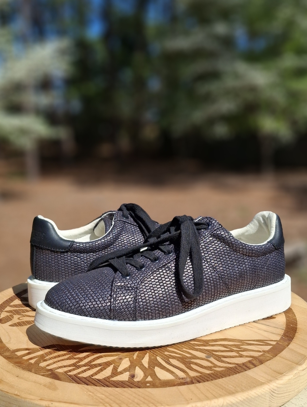 Lauren Ralph Lauren Angeline 4 Textured Leather & Textile Sneakers Size 8.5